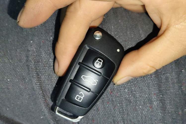 Used Audi A3 2020 Limousine 35 TFSI Style Edition China VI Emission Standard Vehicle Key