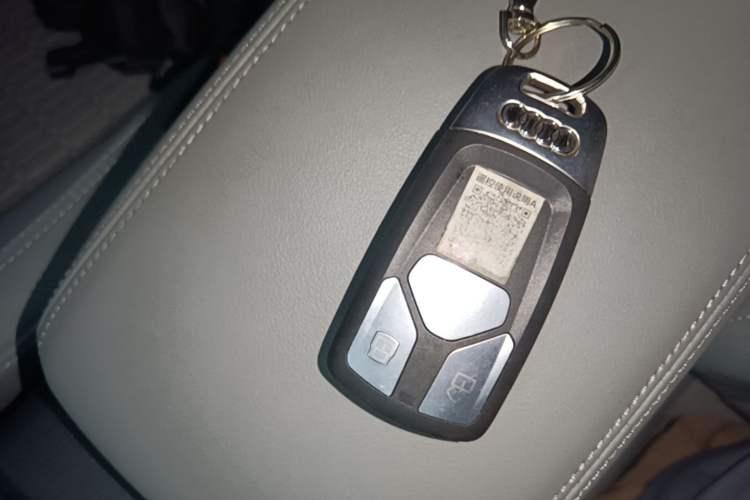Used Audi A3 2020 Limousine 35 TFSI Fashion Edition China VI Emission Standard Vehicle Key