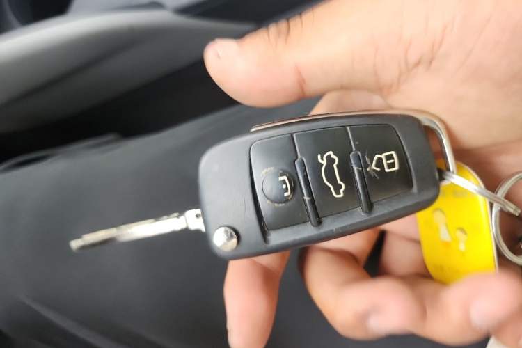 Used Audi A3 2020 Limousine 35 TFSI Fashion Edition China VI Emission Standard Vehicle Key
