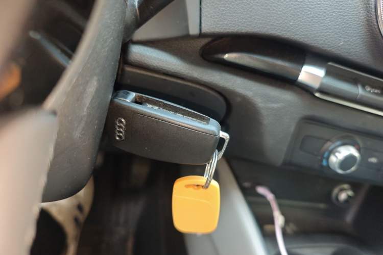 Used Audi A3 2020 Limousine 35 TFSI Fashion Edition China VI Emission Standard Vehicle Key