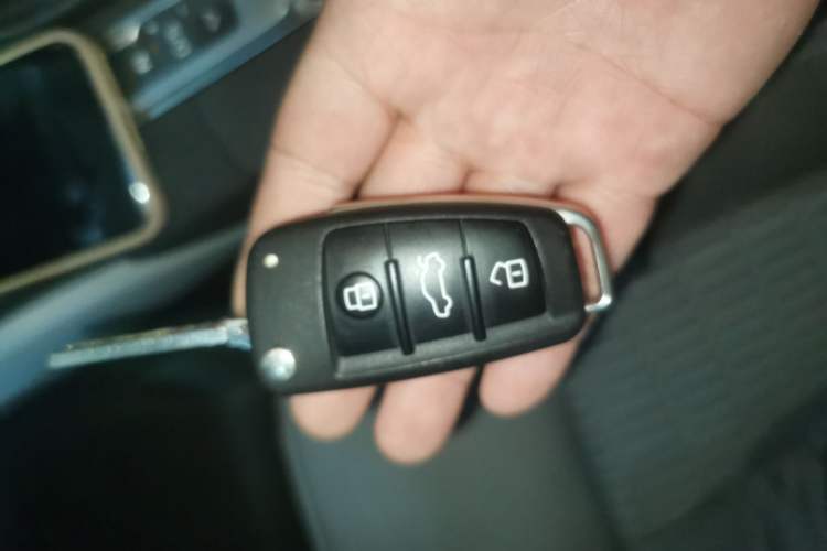 Used Audi A3 2020 Limousine 35 TFSI Fashion Edition China VI Emission Standard Vehicle Key