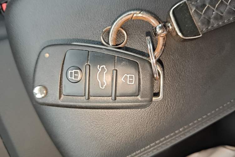 Used Audi A3 2020 Sportback 35 TFSI Style Edition China V Emission Standard Vehicle Key