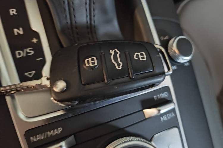 Used Audi A3 2020 Sportback 35 TFSI Fashion Edition China VI Emission Standard Vehicle Key