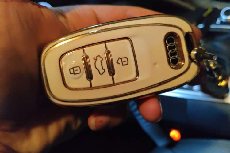 Used Audi A3 2020 Limousine 35 TFSI Fashion Edition China VI Emission Standard Vehicle Key