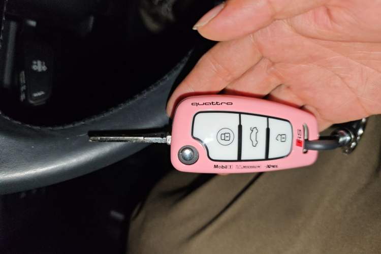 Used Audi A3 2020 Sportback 35 TFSI Fashion Edition China VI Emission Standard Vehicle Key