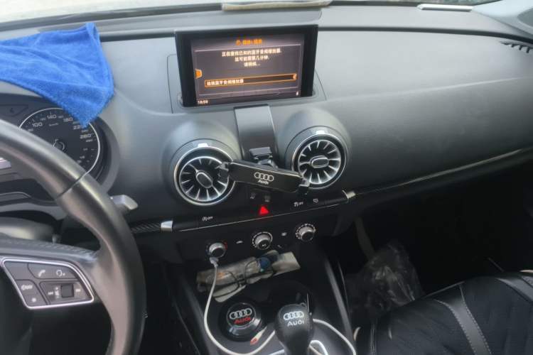 Used Audi A3 2020 Restyled Limousine 35 TFSI Ambition Version China VI Audio And AC Panel