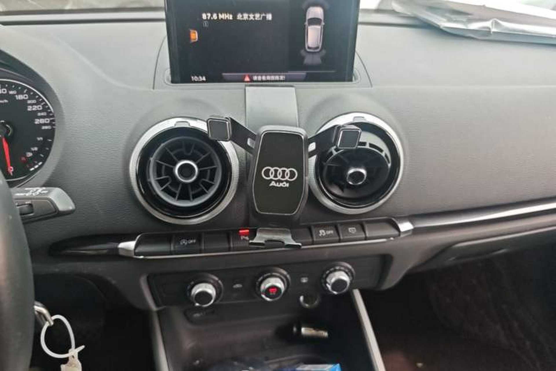 Used Audi A3 2020 Sportback 35 TFSI Fashion Edition China V Emission Standard Audio And AC Panel