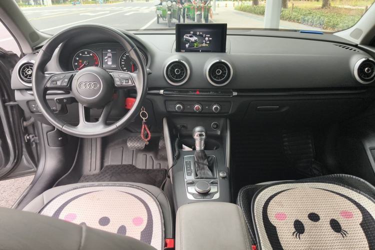 Used Audi A3 2020 Sportback 35 TFSI Sporty Model China VI Center Console