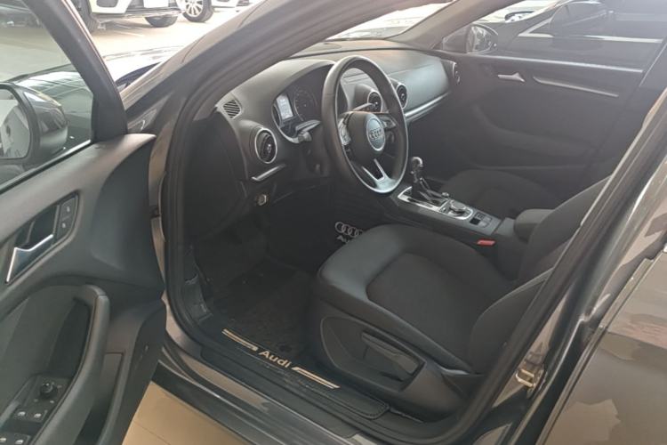 Used Audi A3 2020 Limousine 35 TFSI Ambition China VI Driver Seat