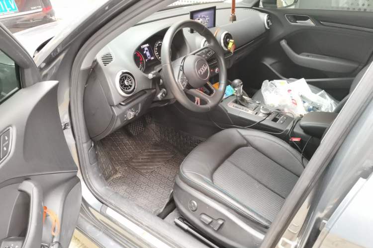 Used Audi A3 2020 Limousine 35 TFSI Fashion Edition China VI Emission Standard Driver Seat