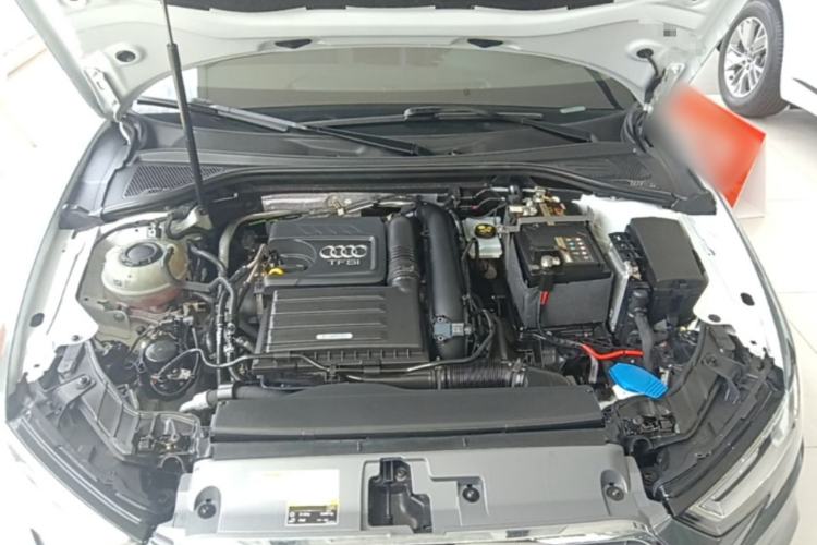 Used Audi A3 2020 Sportback 35 TFSI Fashion Edition China VI Emission Standard Engine Bay