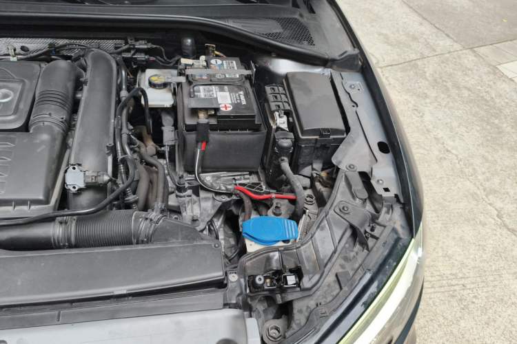 Used Audi A3 2020 Limousine 35 TFSI Fashion Edition China VI Emission Standard Engine Bay Left