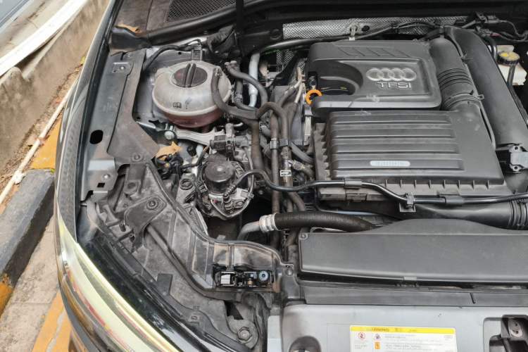 Used Audi A3 2020 Limousine 35 TFSI Fashion Edition China VI Emission Standard Engine Bay Right
