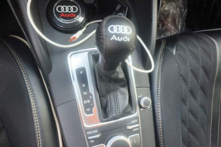 Used Audi A3 2020 Restyled Limousine 35 TFSI Ambition Version China VI Gear Lever