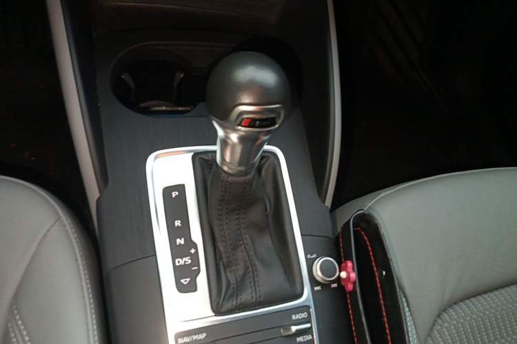 Used Audi A3 2020 Sportback 35 TFSI Fashion Edition China VI Emission Standard Gear Lever