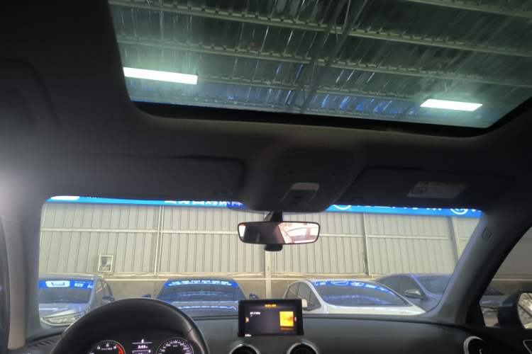 Used Audi A3 2020 Limousine 35 TFSI Fashion Edition China VI Emission Standard Headliner