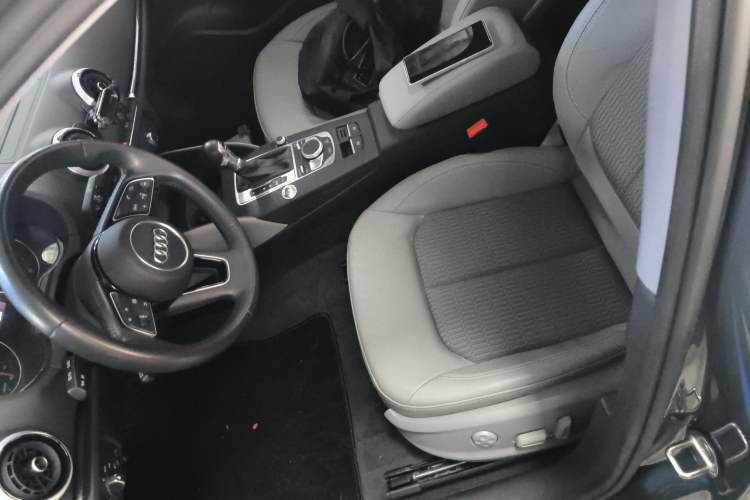 Used Audi A3 2020 Limousine 35 TFSI Fashion Edition China VI Emission Standard Left Front Seat