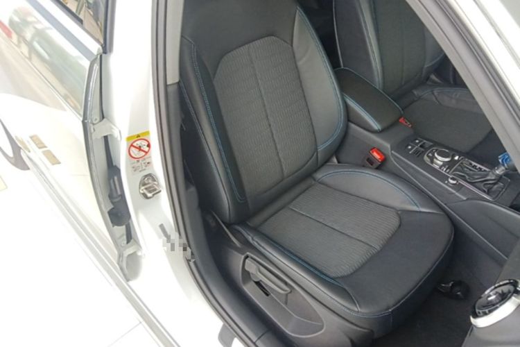 Used Audi A3 2020 Sportback 35 TFSI Fashion Edition China VI Emission Standard Right Front Seat