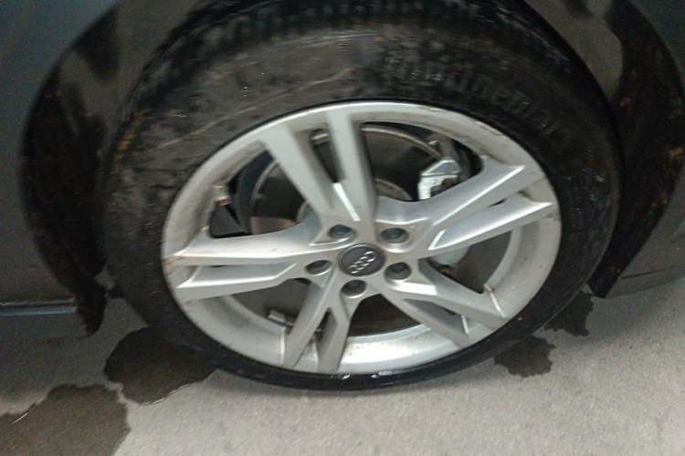 Used Audi A3 2020 Limousine 35 TFSI Fashion Edition China VI Emission Standard Right Front Wheel Hub