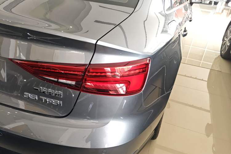 Used Audi A3 2020 Limousine 35 TFSI Ambition China VI Right Rear Taillight