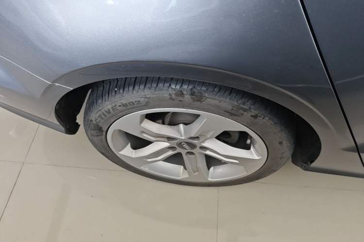 Used Audi A3 2020 Limousine 35 TFSI Ambition China VI Right Rear Wheel Hub