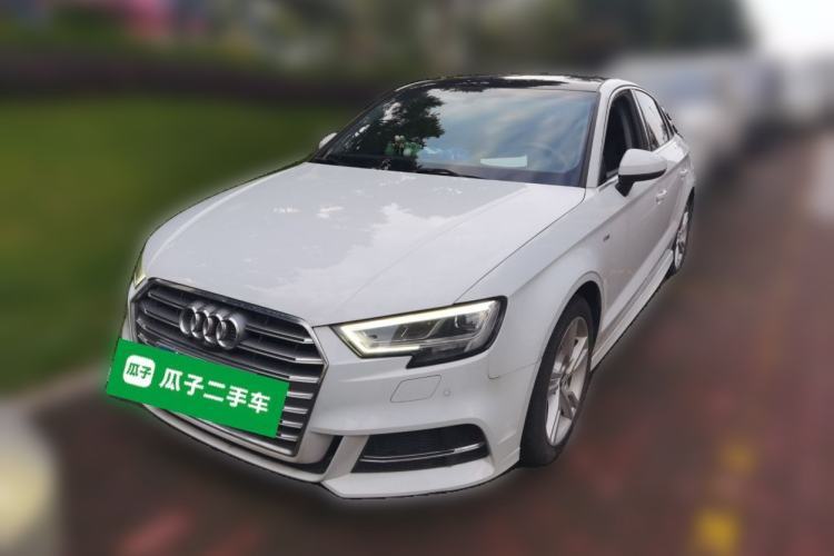 Gebrauchter Audi A3 2020 Limousine 35 TFSI Fashion Edition China VI Emission Standard Guazi used car, China used car export, Used car for sale, Used  cars, Cheapest cars for sale