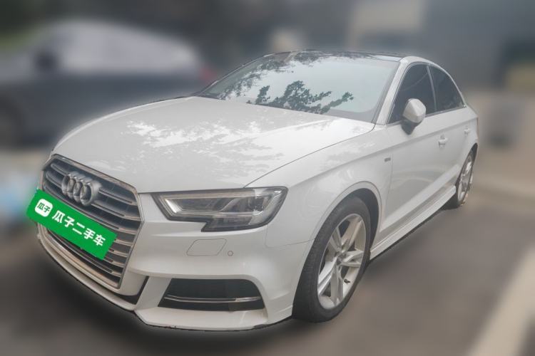 Used Audi A3 2020 Limousine 35 TFSI Fashion Edition China VI Emission Standard Guazi used car, China used car export, Used car for sale, Used cars, Cheapest cars for sale