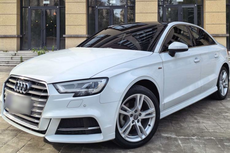 Used Audi A3 2020 Limousine 35 TFSI Fashion Edition China VI Emission Standard Guazi used car, China used car export, Used car for sale, Used cars, Cheapest cars for sale