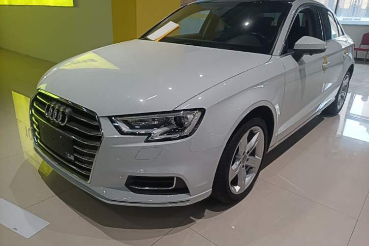 Used Audi A3 2020 Restyled Limousine 35 TFSI Ambition Version China VI Guazi used car, China used car export, Used car for sale, Used  cars, Cheapest cars for sale