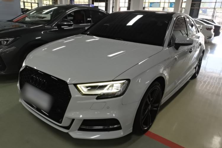 Used Audi A3 2020 Limousine 35 TFSI Fashion Edition China VI Emission Standard Guazi used car, China used car export, Used car for sale, Used cars, Cheapest cars for sale