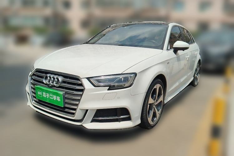 Audi A3 2020 Sportback 35 TFSI Fashion Edition China VI Emission Standard de segunda mano Guazi used car, China used car export, Used car for sale, Used  cars, Cheapest cars for sale
