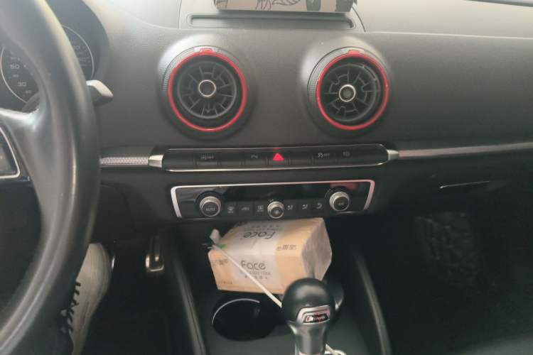 Used Audi A3 2020 Sportback 40 TFSI Style Edition China VI Emission Standard Audio And AC Panel