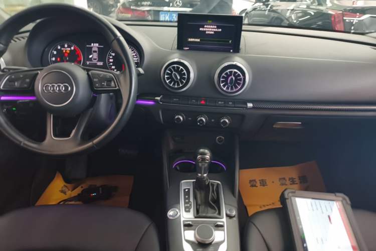 Used Audi A3 2020 Limousine 35 TFSI Fashion Edition China VI Emission Standard Audio And AC Panel