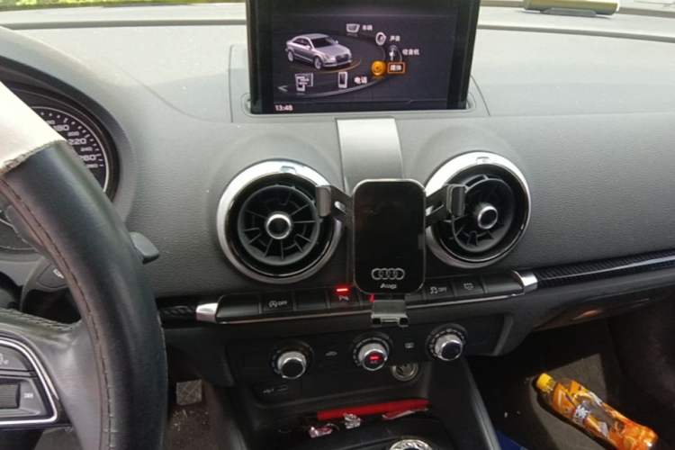 Used Audi A3 2020 Limousine 35 TFSI Fashion Edition China VI Emission Standard Audio And AC Panel