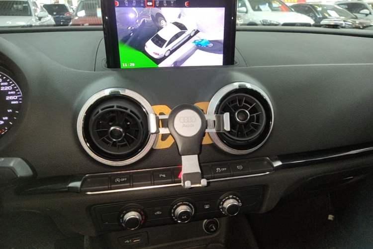 Used Audi A3 2020 Limousine 35 TFSI Fashion Edition China VI Emission Standard Audio And AC Panel