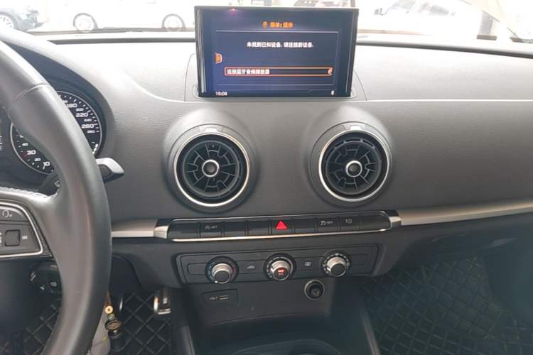 Used Audi A3 2020 Restyled Sportback 35 TFSI Entry-Level China VI Emission Standard Audio And AC Panel