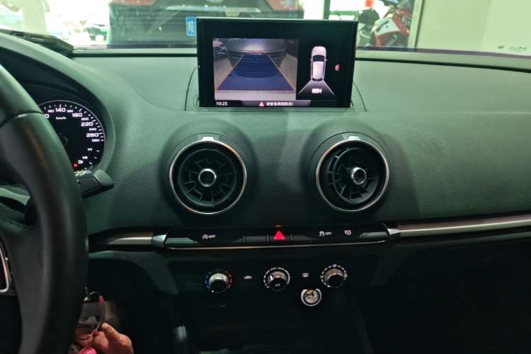 Used Audi A3 2020 Sportback 35 TFSI Ambition China VI Audio And AC Panel