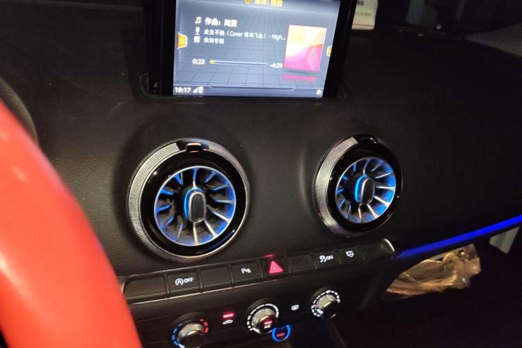 Used Audi A3 2020 Limousine 35 TFSI Fashion Edition China VI Emission Standard Audio And AC Panel