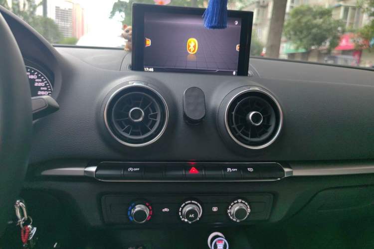 Used Audi A3 2020 Sportback 35 TFSI Ambition China VI Audio And AC Panel