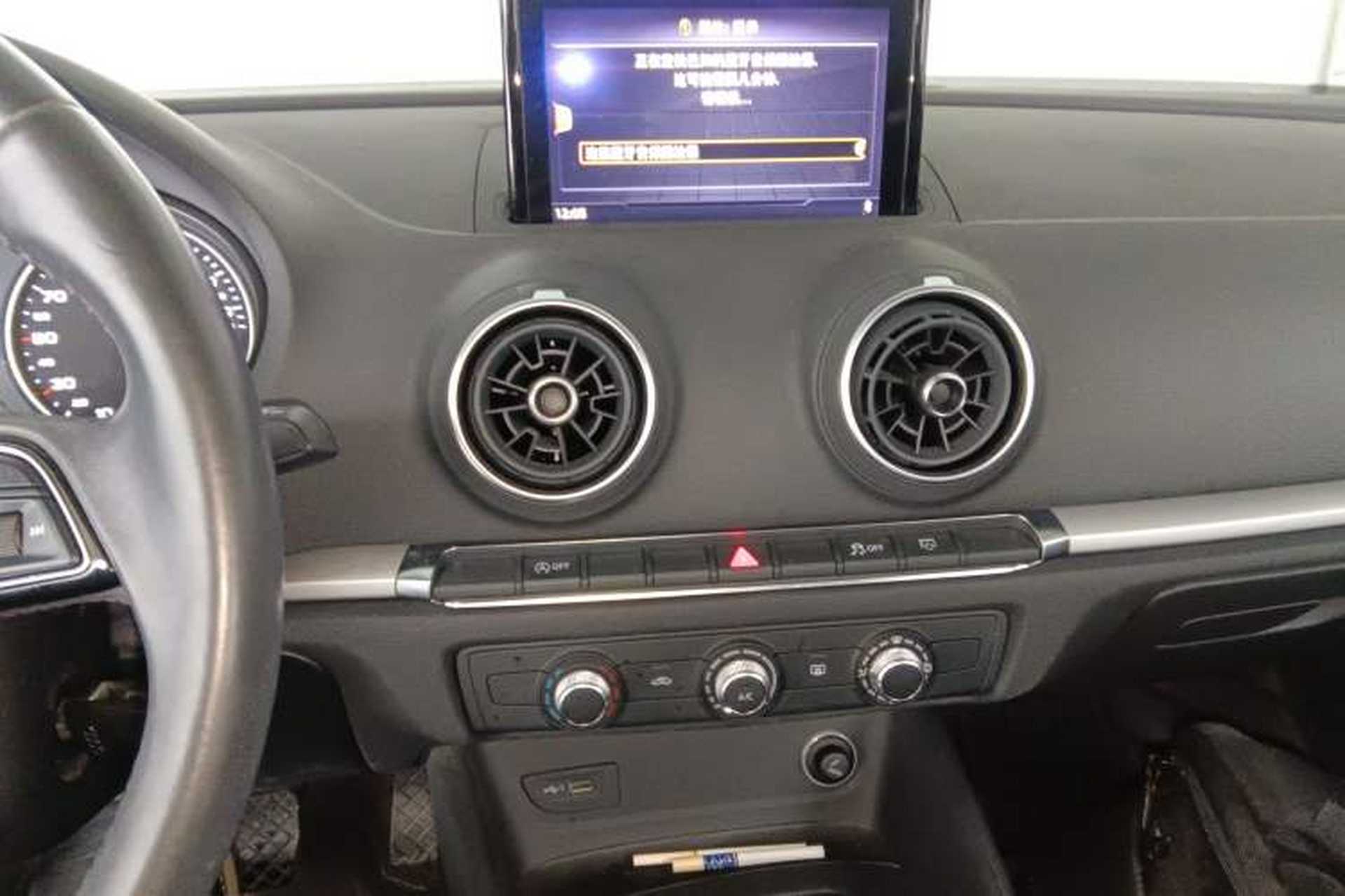 Used Audi A3 2020 Restyled Sportback 35 TFSI Entry-Level China VI Emission Standard Audio And AC Panel