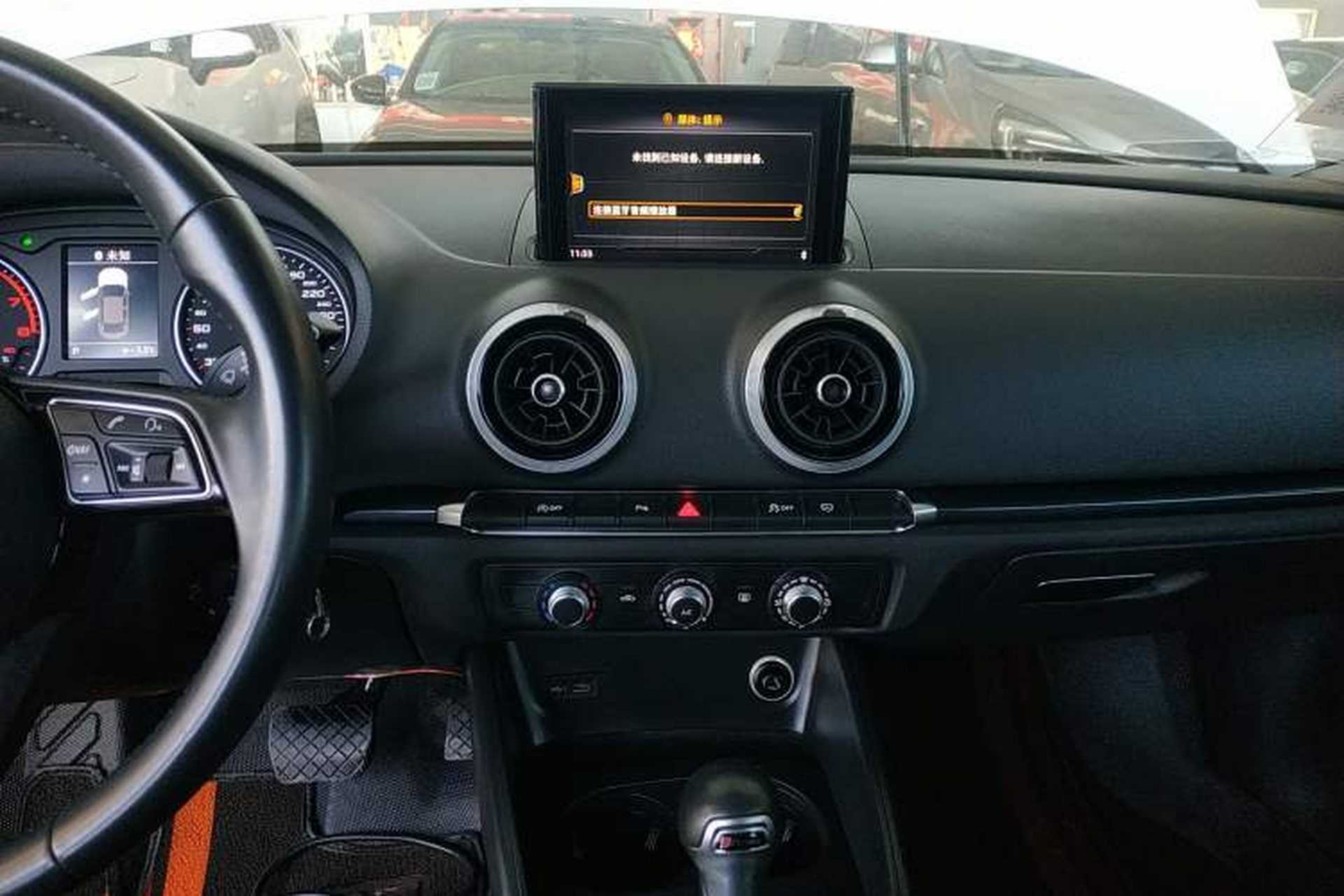 Used Audi A3 2020 Limousine 35 TFSI Fashion Edition China VI Emission Standard Audio And AC Panel