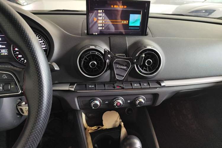 Used Audi A3 2020 Sportback 35 TFSI Ambition China VI Audio And AC Panel