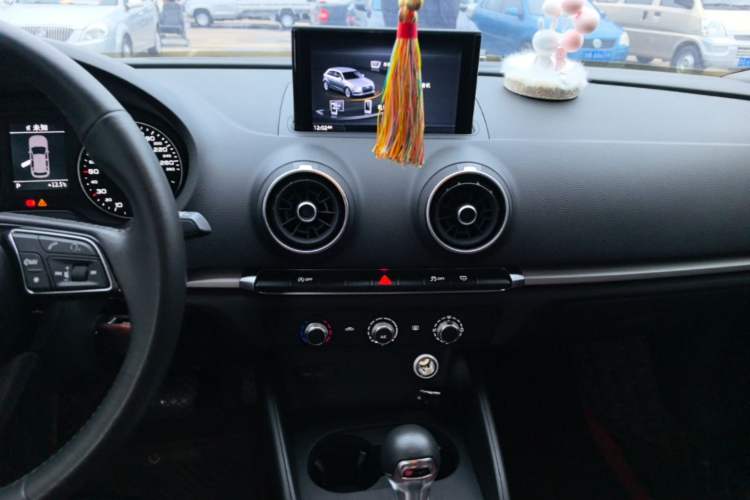 Used Audi A3 2020 Sportback 35 TFSI Ambition China VI Audio And AC Panel