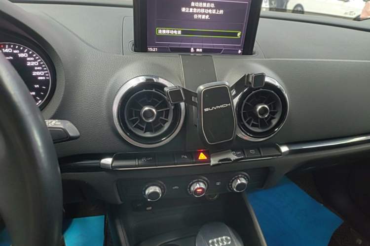 Used Audi A3 2020 Sportback 35 TFSI Fashion Edition China VI Emission Standard Audio And AC Panel