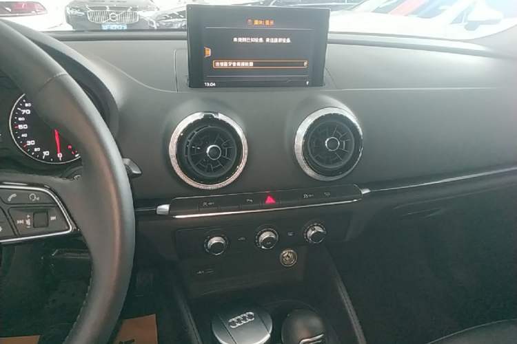 Used Audi A3 2020 Limousine 35 TFSI Fashion Edition China VI Emission Standard Audio And AC Panel