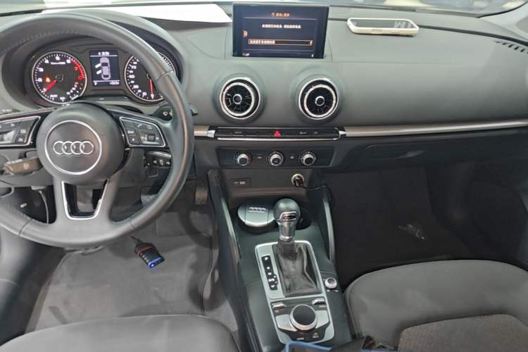 Used Audi A3 2020 Restyled Limousine 35 TFSI Ambition Version China VI Audio And AC Panel