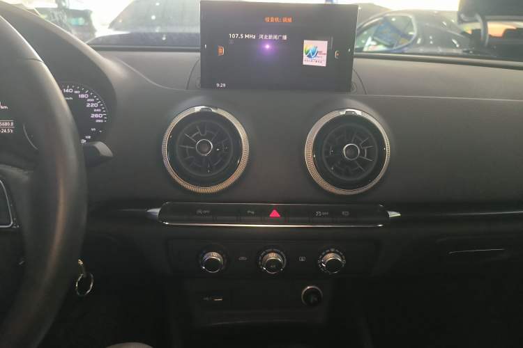 Used Audi A3 2020 Limousine 35 TFSI Fashion Edition China VI Emission Standard Audio And AC Panel