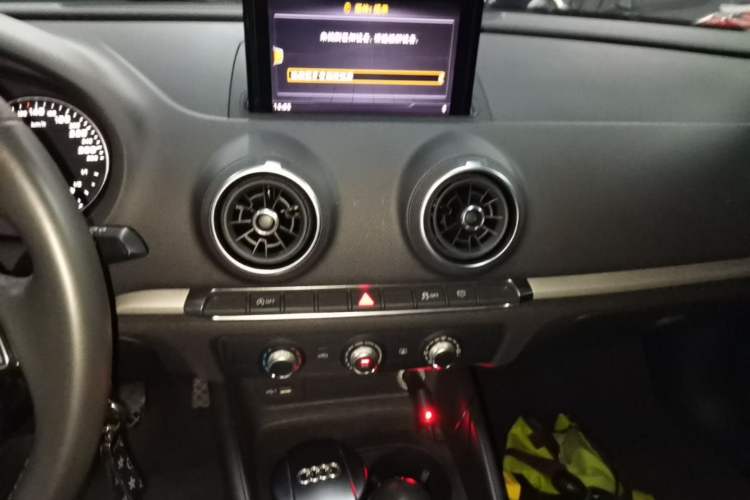 Used Audi A3 2020 Restyled Limousine 35 TFSI Ambition Version China VI Audio And AC Panel
