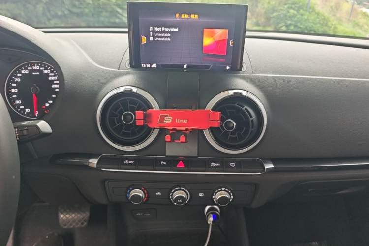 Used Audi A3 2020 Limousine 35 TFSI Fashion Edition China VI Emission Standard Audio And AC Panel