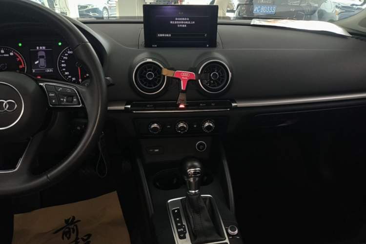 Used Audi A3 2020 Restyled Sportback 35 TFSI Entry-Level China VI Emission Standard Audio And AC Panel